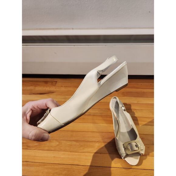 Etienne Aigner Womens Sz 7.5 M Off White Beige Slingback Peep Toe Sandals - Picture 6 of 6